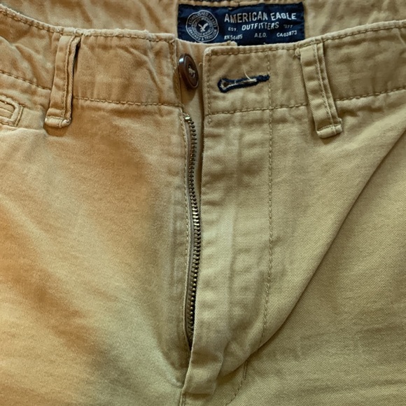American Eagle Khaki Shorts - Picture 4 of 8
